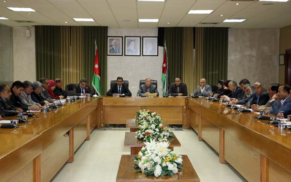 «التربية» تعمم بإخلاء أي بناء مدرسي