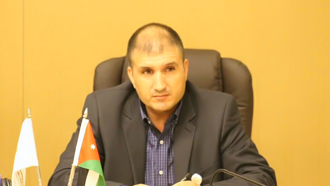 الطراونة يكتب: من يكسر الإطار..