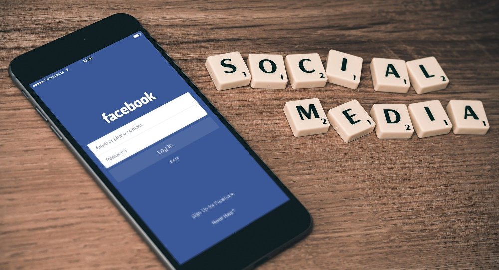 مستخدمو فيسبوك يتلقون إشعارات رسائل من