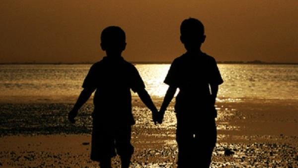 احذر مصاحبة اللئيم