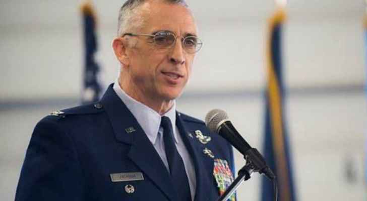 ’رحلة غرامية‘ بمقاتلة F16 أطاحت كولونيل