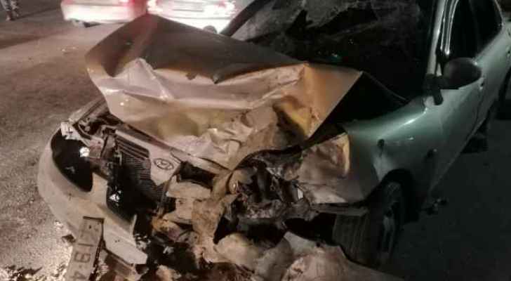 4 اصابات بتصادم مركبتين في منطقة