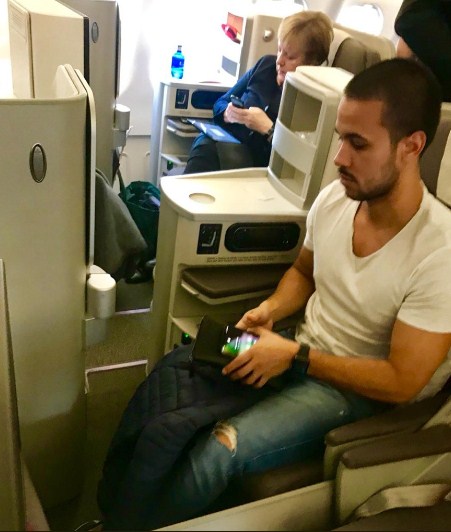 بالصور.. هكذا أكملت ميركل طريقها إلى