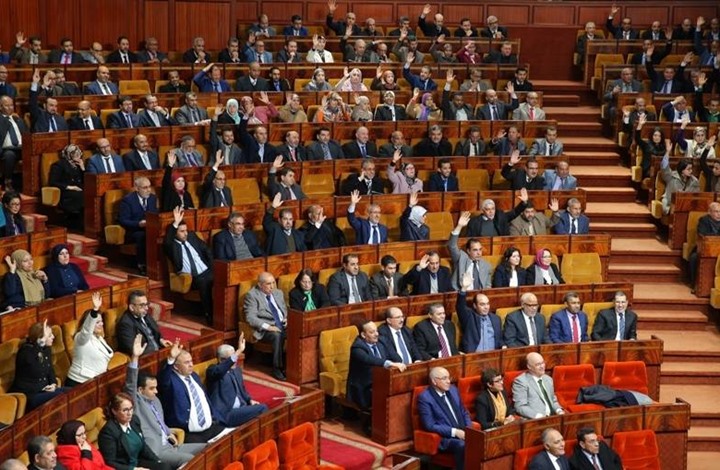 طباخ إسرائيلي يعد عشاء بالبرلمان المغربي..