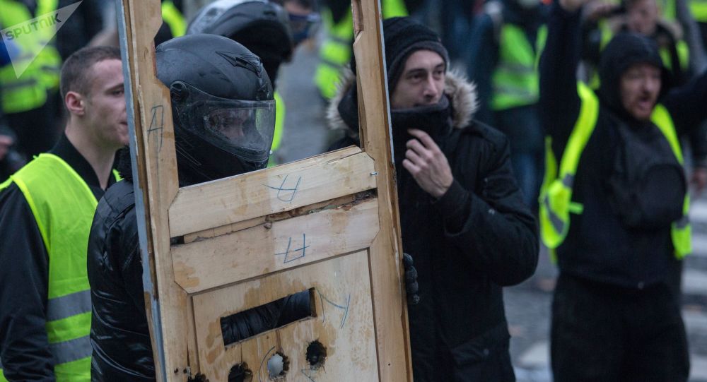 بعد فرنسا.. . مظاهرة جديدة لـ