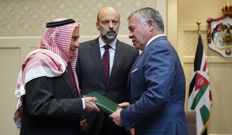 ماذا قال الملك بعد تسلمه التقرير