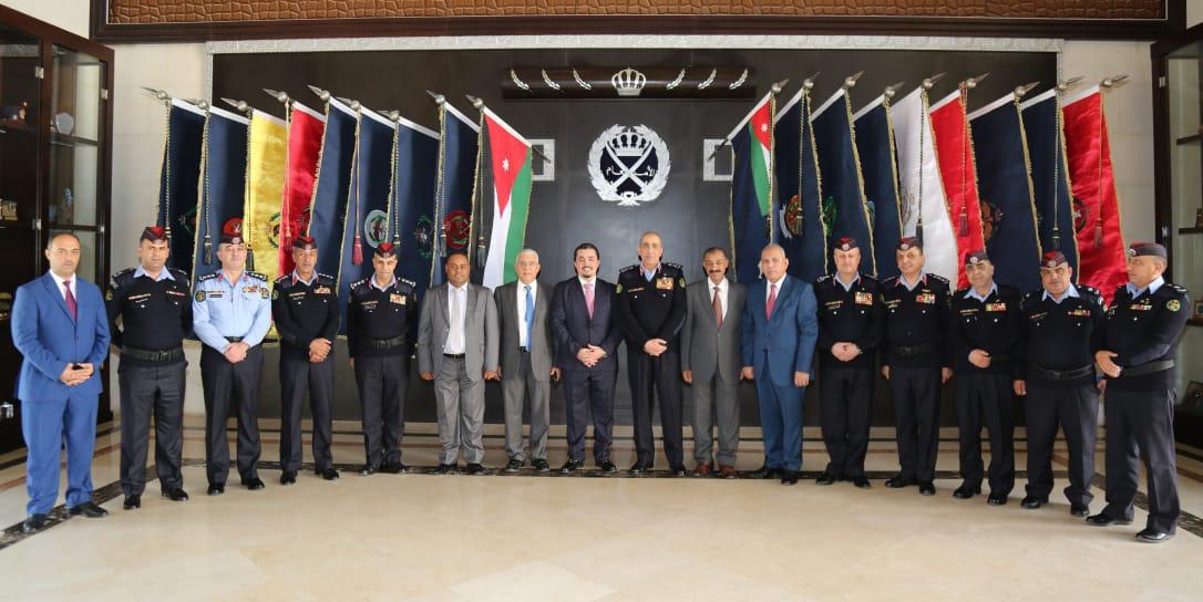 الحمود يثنى على مرتبات الامن وتعاملهم