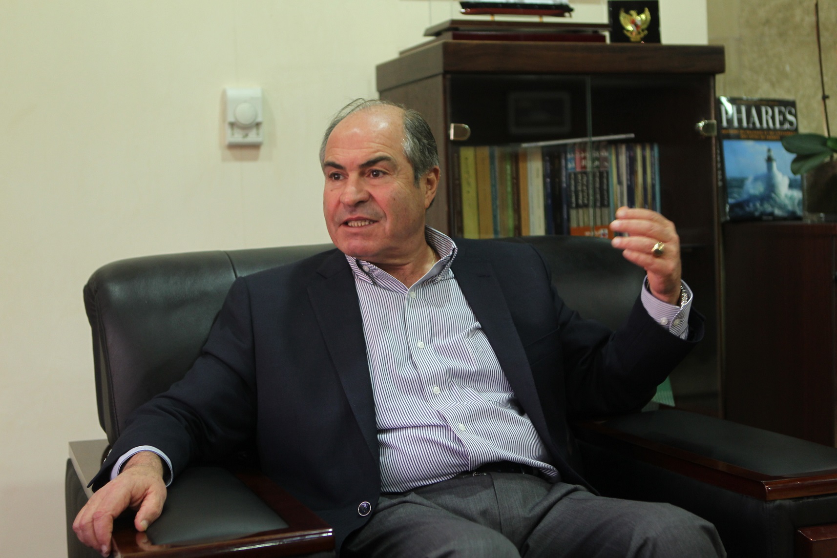 الملقي يطالب إعلاميي التلفزيون بالنزول إلى