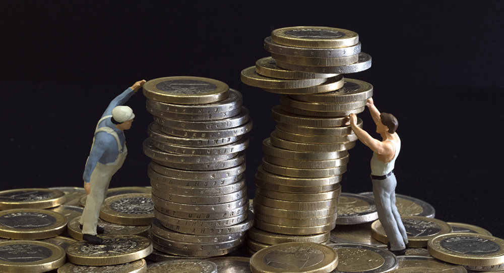 أول دولة عربية تطلق عملات بلاستيكية