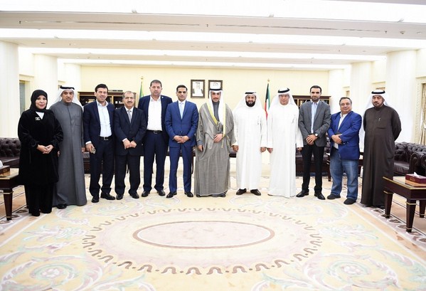 رئيس مجلس الامة الكويتي يستقبل وفدا