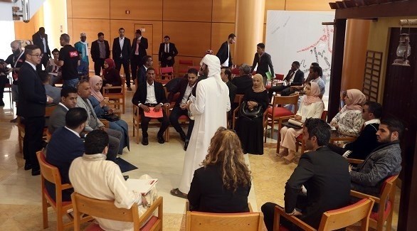 أبوظبي: «أمير الشعراء» يقابل 150 شاعرا