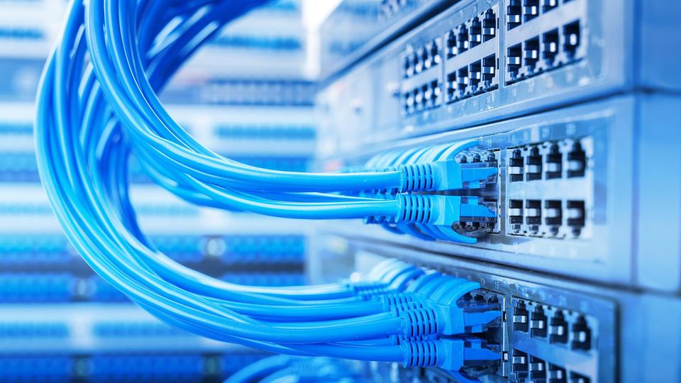 العراق يقرر تمرير سعات خدمة الإنترنت