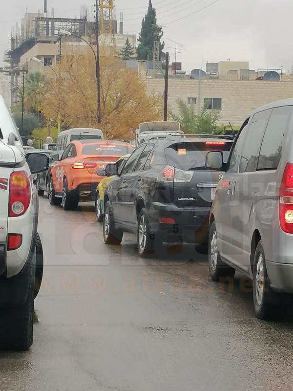 ما قصة هذه السيارة التي تتبعها