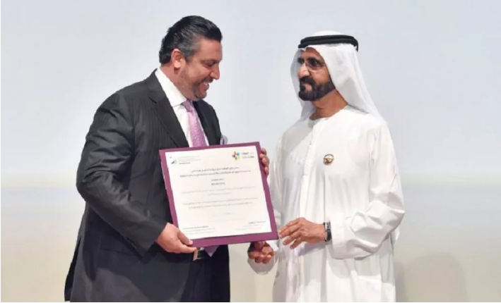 محمد بن راشد يكرم المهندس الاردني