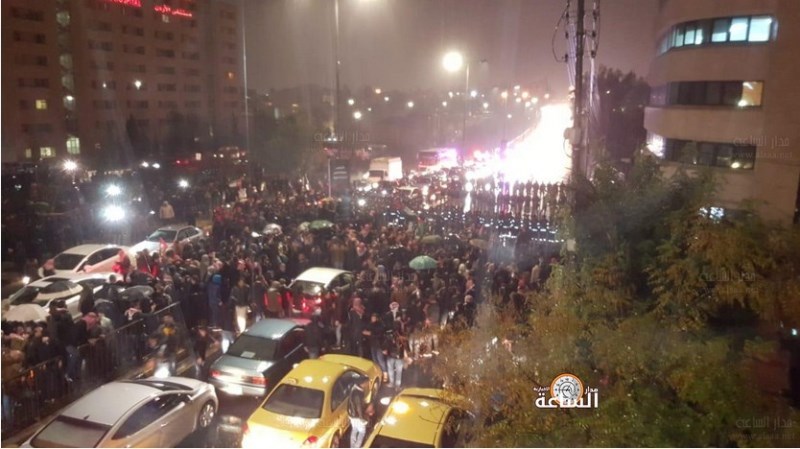 مصدر أمني: المحتجون غادروا وإعادة فتح