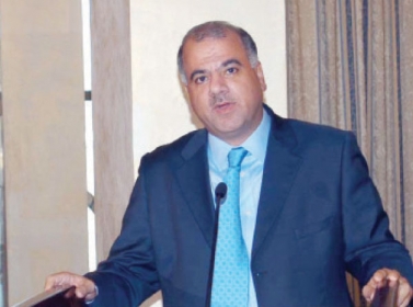 نادي لب يقيم لقاء كرويا على