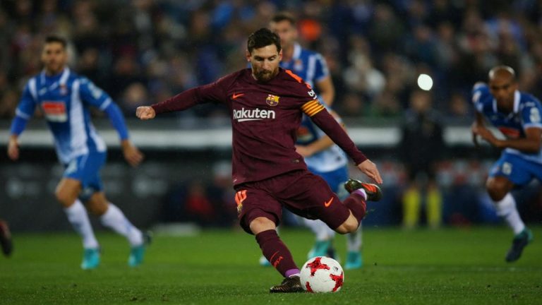 مباراة برشلونة وإسبانيول.. هل يلحق الجار