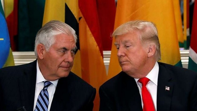 ترامب يصف تيلرسون بـ «الغبي» بعد