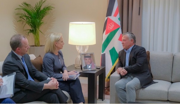 الملك يلتقي عددا من رؤساء الوفود