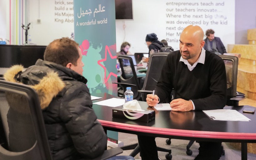 زين تقيم يوما وظيفيا خاصا بالأشخاص