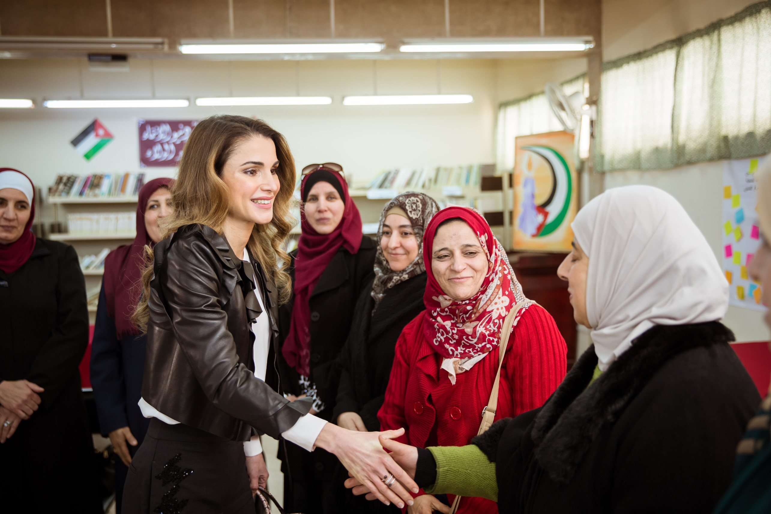 الملكة تزور مدرسة البيادر الثانوية المهنية