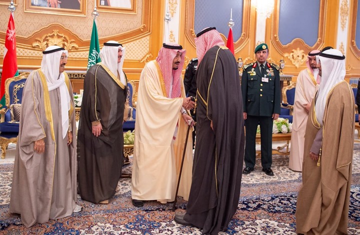 افتتاح قمة التعاون الخليجي بالرياض بغياب