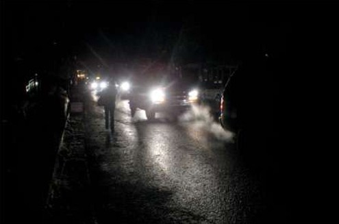 محافظ مأدبا يبحث مشكلة انقطاع الكهرباء