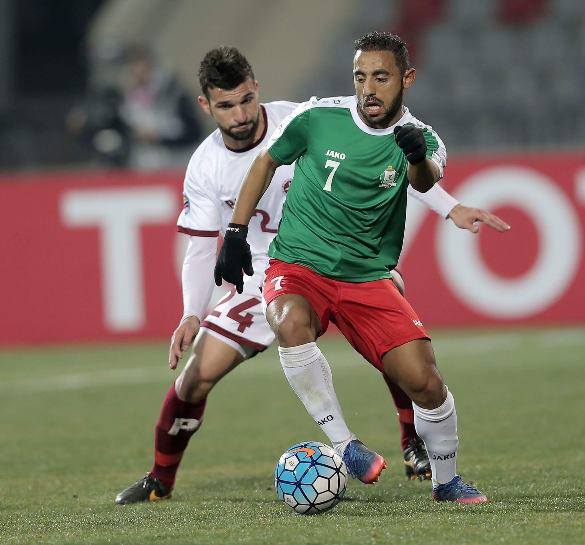 أبو عمارة يقود الوحدات للفوز على