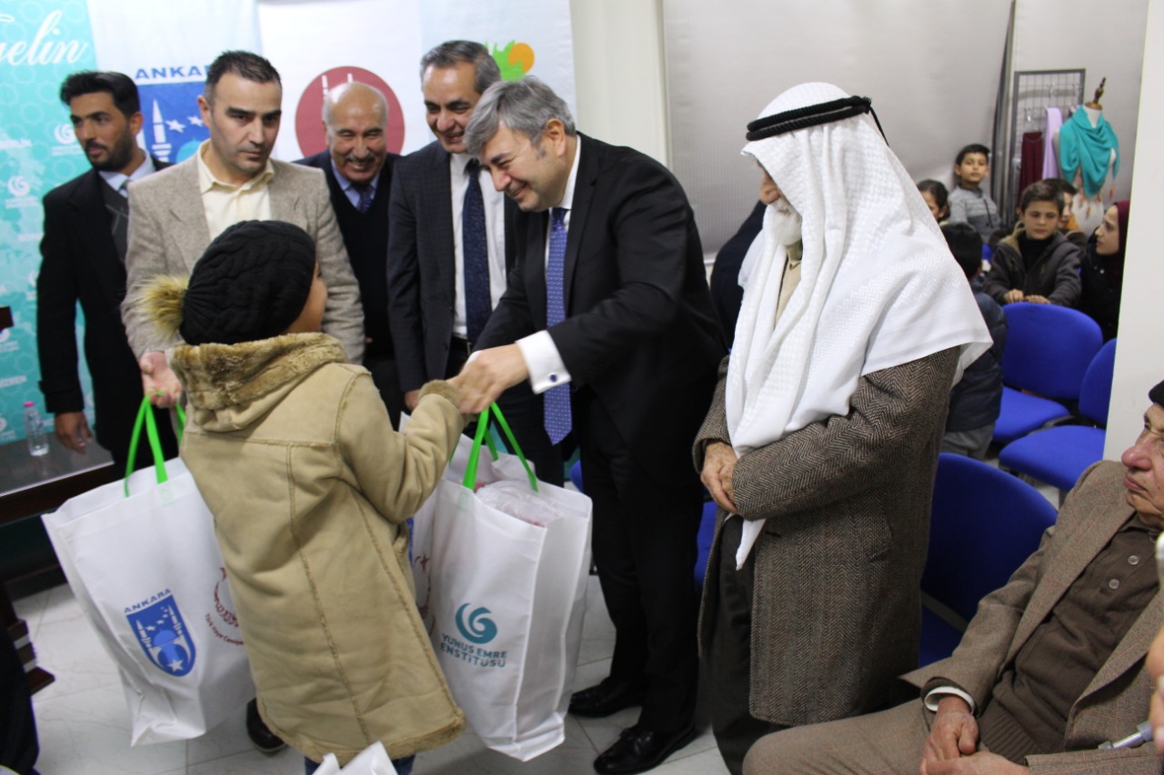 مساعدات تركية لـ 400 تلميذ أردني