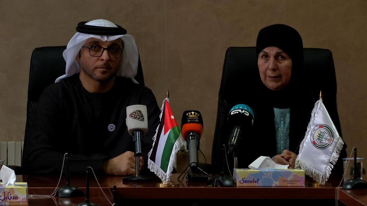 الإمارات تتكفل بسداد ديون 1700 امرأة