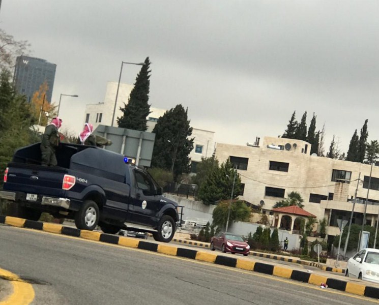 إغلاق المداخل المؤدية إلى الدوار الرابع