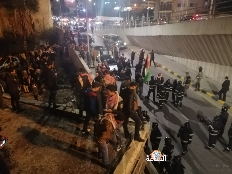 المدعي العام يوقف 17 شخصا شاركوا