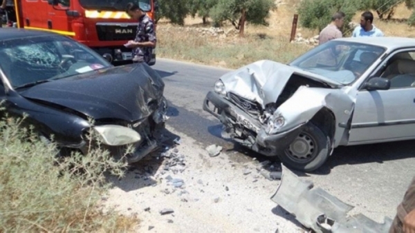 6 إصابات بتصادم مركبتين في حريما
