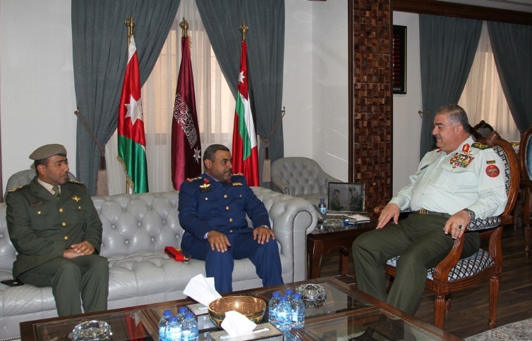 فريحات يستقبل الملحق العسكري الاماراتي