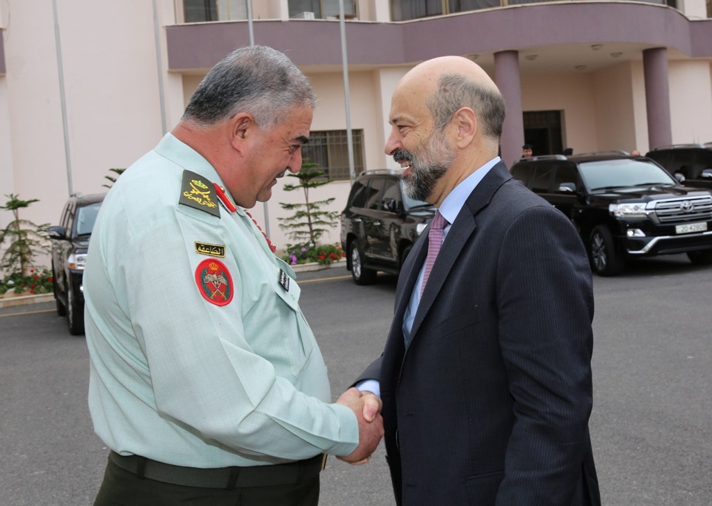 الرزاز في القيادة العامة (صور)