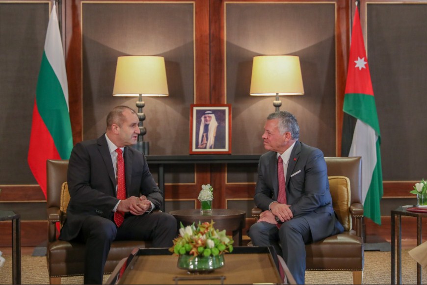 الملك يعقد مباحثات مع الرئيس البلغاري