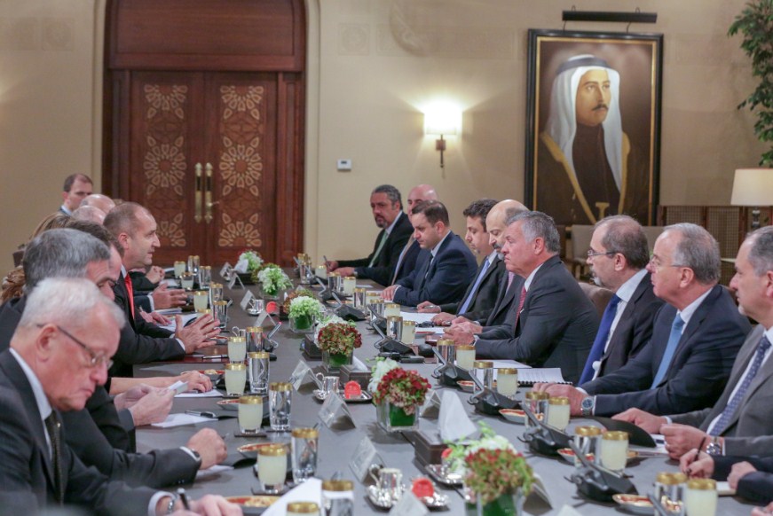 الملك يعقد مباحثات مع الرئيس البلغاري