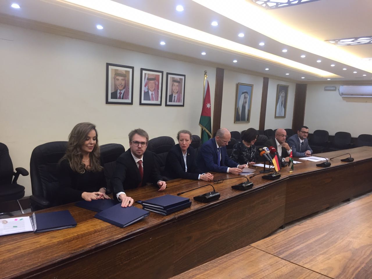 المياه: اتفاقيات لتمويل مشاريع طاقة متجددة