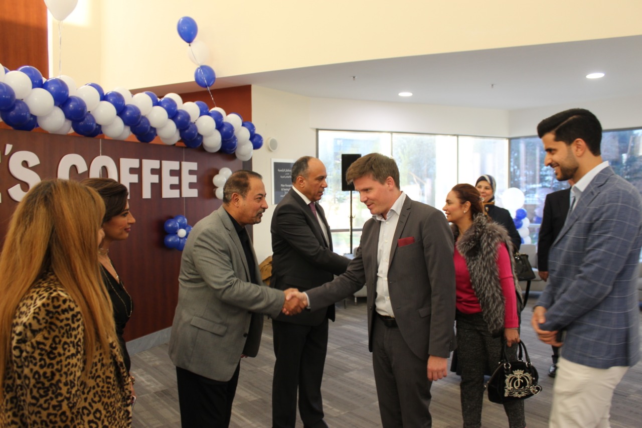 وينز كوفي ينثر عبير قهوته العضوية