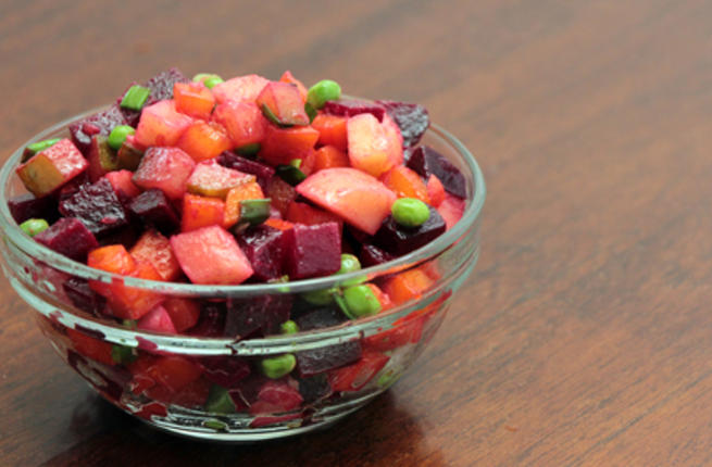 استقبلي فصل الشتاء بسلطة الشمندر مع