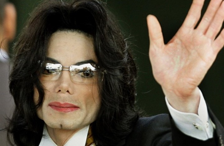 هل غنى مايكل جاكسون «الحمد لله»