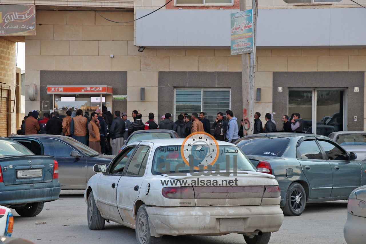 عند الصراف الآلي في المفرق.. ماذا