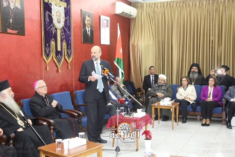 الرزاز من كنيسة اللاتين: نقف معا