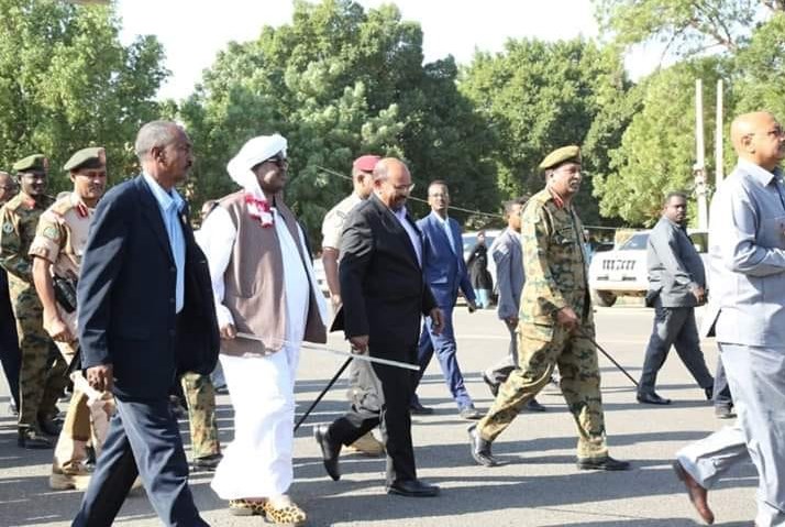 مع اقتراب الاحتجاجات للقصر الرئاسي.. .