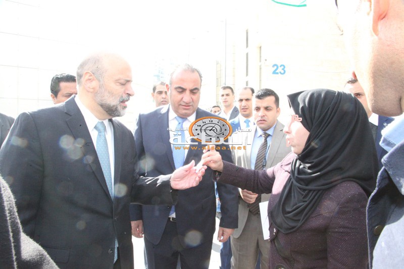 ماذا طلبت هذه السيدة من الرزاز