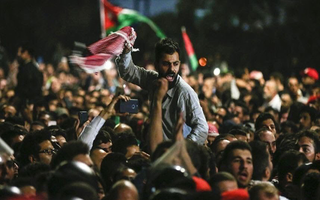 احتجاجات في 8 دول عربية بالتزامن