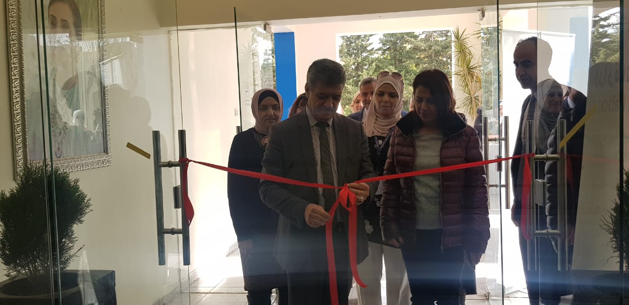 خليفات يفتتح معرضا للتشغيل الذاتي (صور)