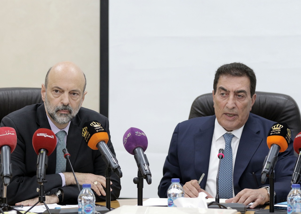 الطراونة خلال لقائه الرزاز: مجلس النواب