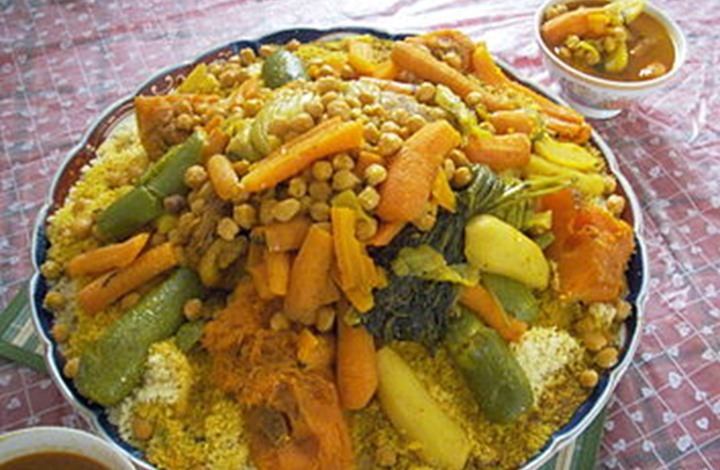 وزير مغربي يدخل في جدل هوية