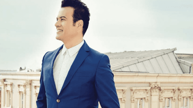 فنان تركي يوصي بحذف أغنياته